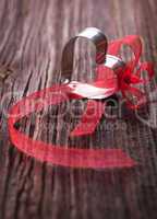 Herz mit roter Schleife / heart with red bow