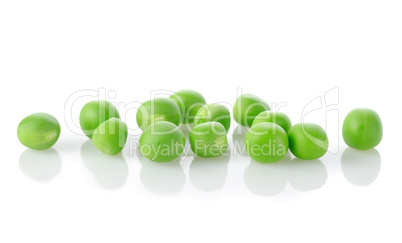 Raw green peas isolated