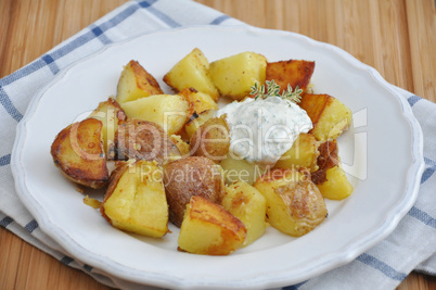 Bratkartoffeln mit Creme Fraiche