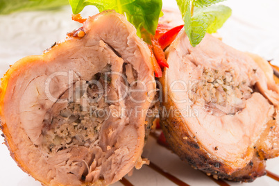 Turkey's beef olive with ham-sweet chestnut filling