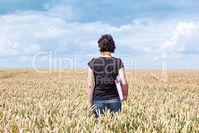 Agricultural engineer in the cornfield