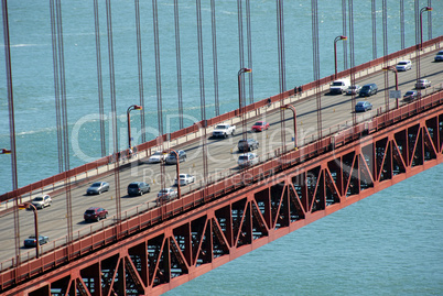 Autoverkehr über die Golden Gate Bridge