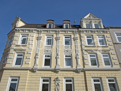 Fassade eines Jugendstilgebäudes in Kiel, Deutschland