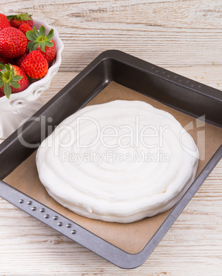 meringue-based dessert