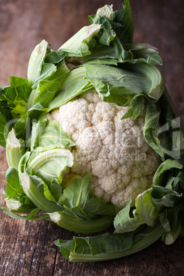 Blumenkohl auf Holz