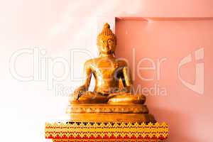 Sitting bronze buddha image statue
