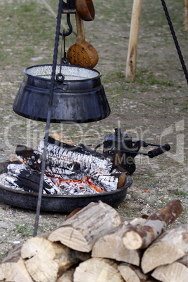 Feuerstelle auf einem Mittelaltermarkt