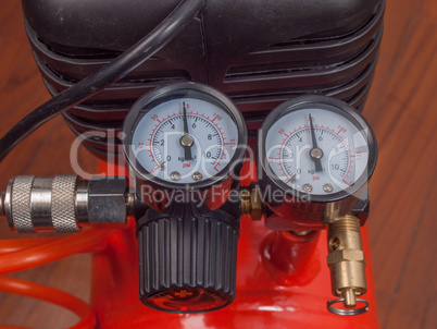 Air compressor manometer