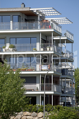 Modernes Mehrfamilienhaus in Kiel, Deutschland
