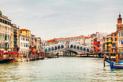 rialto bridge (ponte di rialto) in venice, italy