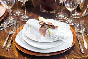 Wedding dinner detail in white and brown