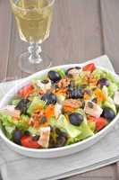 Hühnchen Salat mit Trauben und Kürbiskernen