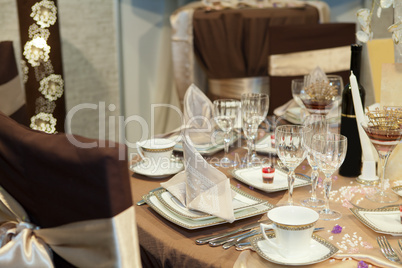 Elegant table set for a wedding dinner