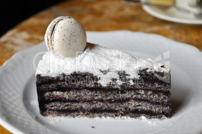 Mohntorte mit Macaron