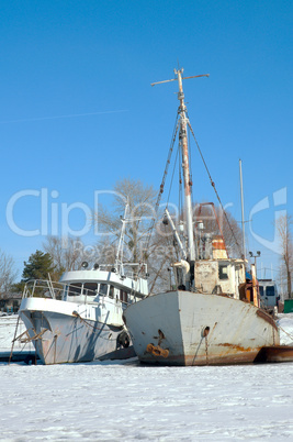 Two old ship in the ice.