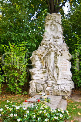 grave of Johann Strauss