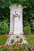 Brahms' grave