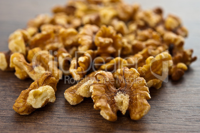 shelled walnuts