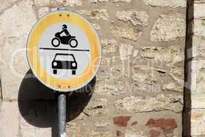 Einfahrt für Motorräder und PKW verboten