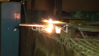 cutting metal using acetylene torch