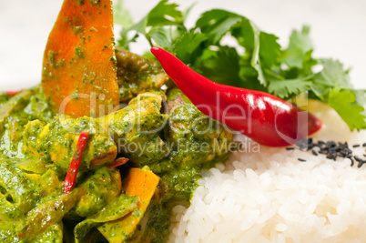 chicken with green curry vegetables and rice