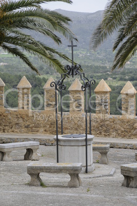 Brunnen an der Kirche von Arta, Mallorca