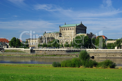 dresden semperoper 01