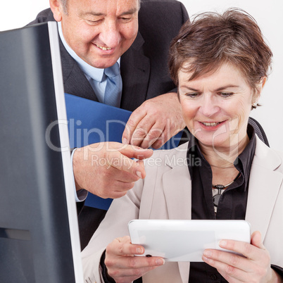 Employee shows their superiors Tablet PC