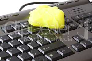 cleaning the keybord with special sponge