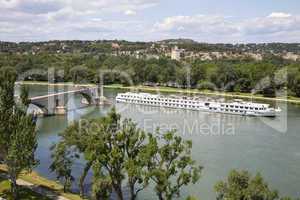 Flusskreuzfahrt auf der Rhone in Avignon,Frankreich
