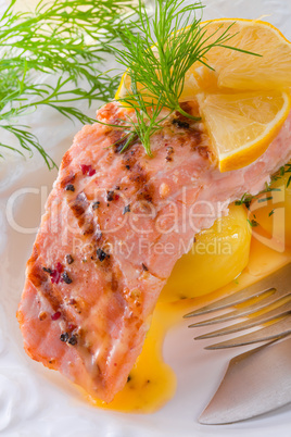 salmon grilled with dill and boiled potato