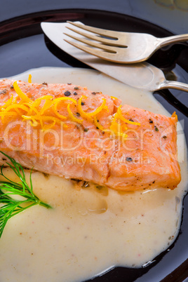 salmon grilled with dill