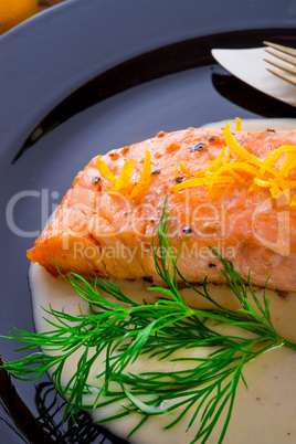 salmon grilled with dill
