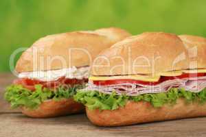 Sub Sandwiches mit Lachs und Schinken