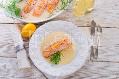 salmon grilled with dill