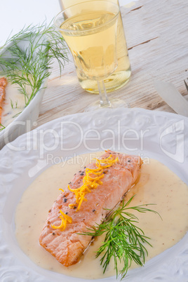 salmon grilled with dill