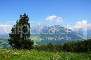 Landschaft am Rand der Dolomiten