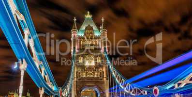 Colors, Lights and Architecture of London in Autumn