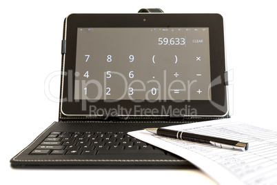 Calculating on digital tablet computer