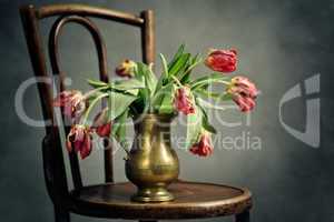 Verwelkte Tulpen