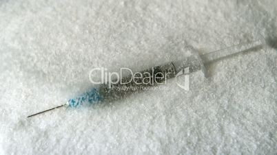 Sugar pouring and covering syringe