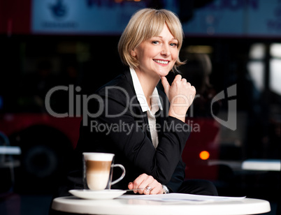 Casual business lady posing in style, outdoors