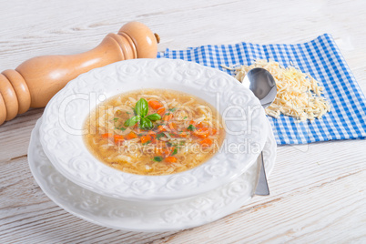 gemüsesorten nudel suppe