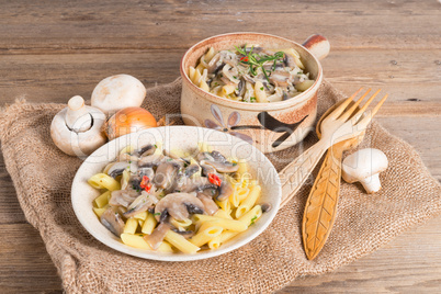 penne and mushroom sauce