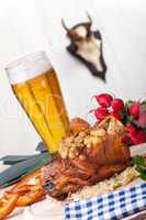 Bayerische Schweinshaxe