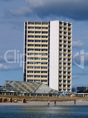 hochhaus hotel am strand