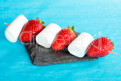 Marshmallow mit Erdbeeren