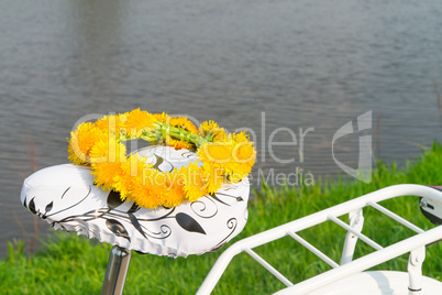 bikes and lei flower wreath