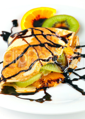 crepe with kiwi and orange