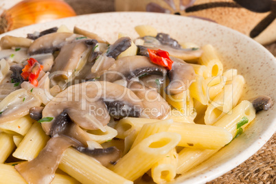 penne and mushroom sauce